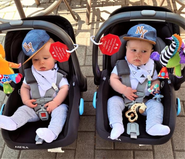 Crazylifewithlittles checklist haves Traveling with babies and toddlers